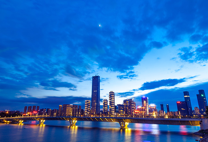 愿景：成為客戶值得信賴，由衷喜歡并長(zhǎng)期攜手前行的伙伴；